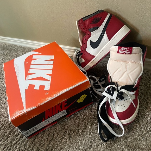 Jordan 1 retro high OG “Chicago” Lost and Found - Picture 4 of 10